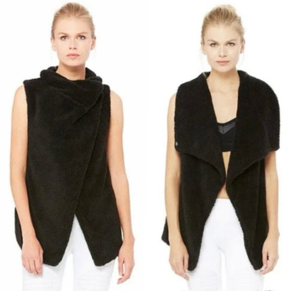 ALO Yoga Soft Sherpa Vest Wrap Medium
